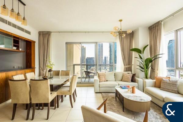 High floor | Large layout | Bright